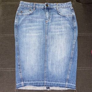 Women’s jean skirt size 8